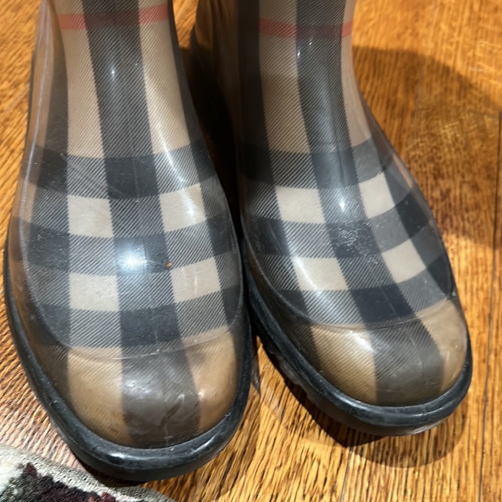 Burberry rain boots - Picture 4 of 4